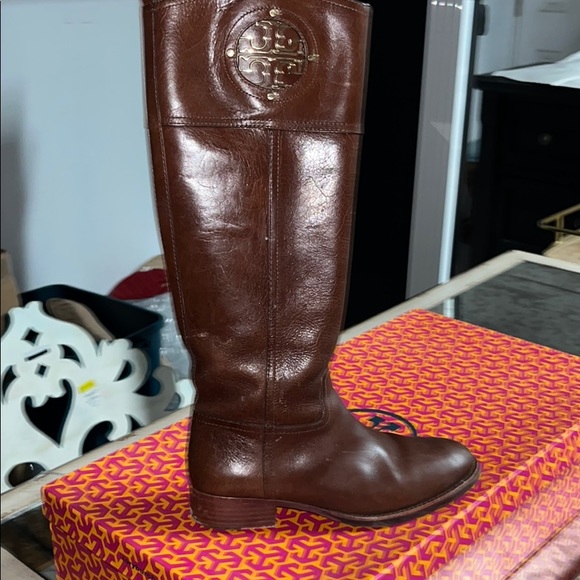 Brown leather Tory Burch boots - Picture 4 of 5